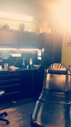Tattoo Shop «Idle Hands Tattoo & Piercing», reviews and photos, 929 W Douglas Ave, Wichita, KS 67213, USA