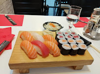 Plats et boissons du Restaurant japonais Yotaro Sushi à Paris - n°1