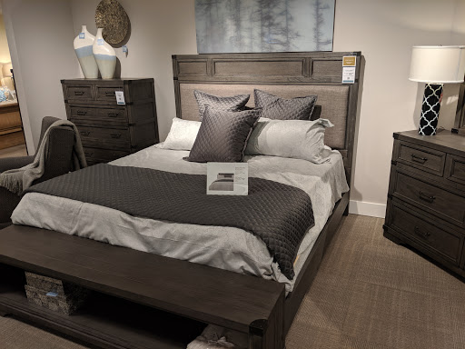 Furniture Store «Havertys Furniture», reviews and photos, 6731 North Point Pkwy, Alpharetta, GA 30022, USA