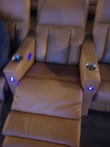 Movie Theater «Emagine Novi», reviews and photos, 44425 West 12 Mile Road, Novi, MI 48377, USA