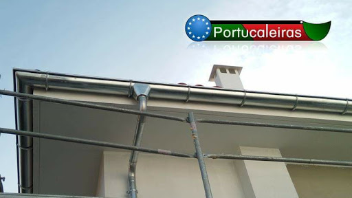 Portucaleiras | Caleiras | Zinco | Telas PVC| Corte e Quinagem | Portas seccionadas e Automatismos