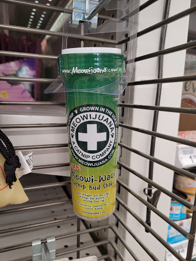 Pet Supply Store «Petco Animal Supplies», reviews and photos, 4411 16th St, Moline, IL 61265, USA