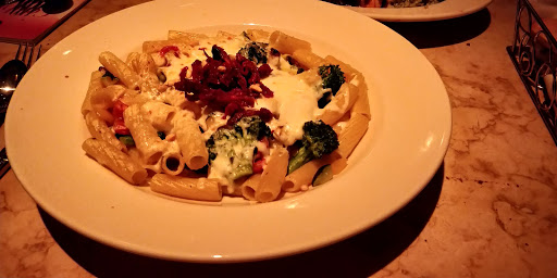 Shopping Mall «Lincolnshire Commons», reviews and photos, 900 Milwaukee Ave, Lincolnshire, IL 60069, USA