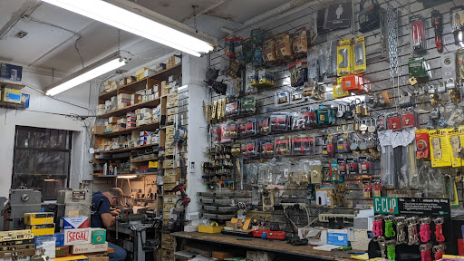 Locksmith «Dial Locksmith», reviews and photos, 206 W 96th St, New York, NY 10025, USA