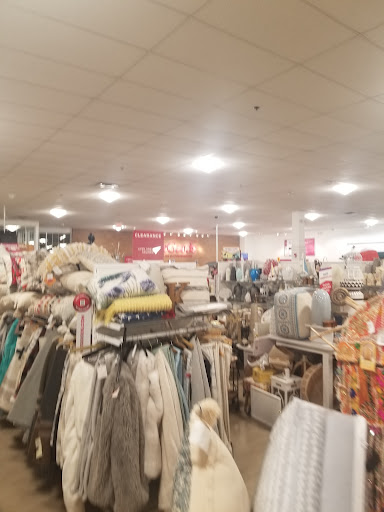 Department Store «HomeGoods», reviews and photos, 43 Woodbridge Center Dr, Woodbridge, NJ 07095, USA