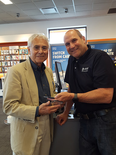 Cell Phone Store «AT&T Authorized Retailer», reviews and photos, 2114 Sunset Blvd, Steubenville, OH 43952, USA