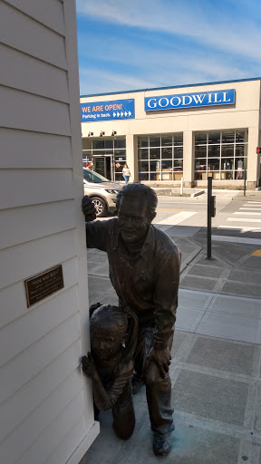 Thrift Store «Goodwill Everett», reviews and photos