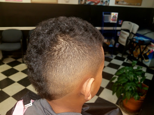 Barber Shop «Creative Cuts Barber Shop», reviews and photos, 4425 St James Church Rd, Raleigh, NC 27604, USA