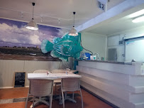 Atmosphère du Restaurant de fruits de mer La Criée du Tomahawk à Saint-Vaast-la-Hougue - n°5