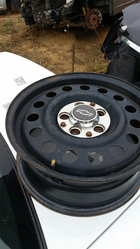 Auto Parts Store «Mike Gill Auto & Truck Parts», reviews and photos, 1806 W Winona Ave, Warsaw, IN 46580, USA