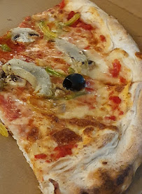 Plats et boissons du Pizzeria Bibani Pizza à Paris - n°3
