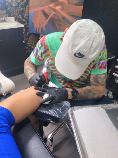 Tattoo Shop «Beautiful Sin Tattoos», reviews and photos, 245 N Queen St, Lancaster, PA 17603, USA