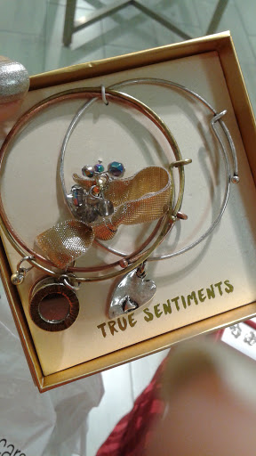 Shopping Mall «The Mall at Partridge Creek», reviews and photos, 17420 Hall Rd, Charter Twp of Clinton, MI 48038, USA