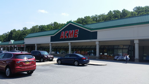 Shopping Mall «Rose Hill Shopping Center», reviews and photos, 600 Columbus Ave, Thornwood, NY 10594, USA