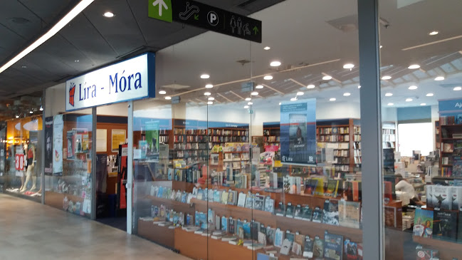 Líra - Móra Könyvesbolt