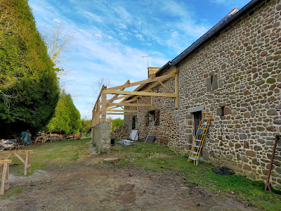 Julien Fauvel charpente saint Broladre à Saint-Broladre