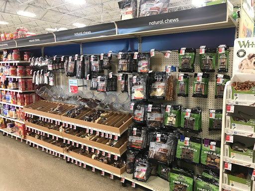 Pet Supply Store «PetSmart», reviews and photos, 400 Mill Creek Dr, Secaucus, NJ 07094, USA