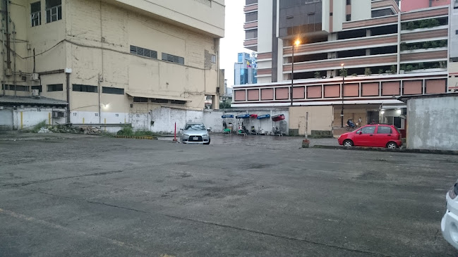 Opiniones de Ronald Parking en Guayaquil - Aparcamiento