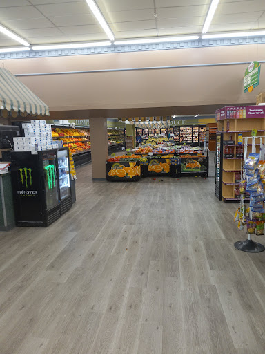 Grocery Store «Supreme Shop n Bag», reviews and photos, 4301 Walnut St, Philadelphia, PA 19104, USA