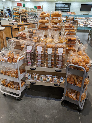Grocery Store «Whole Foods Market», reviews and photos, 923 Houston Northcutt Blvd, Mt Pleasant, SC 29464, USA