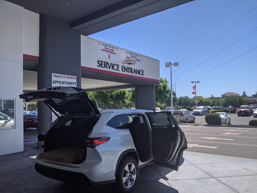 Toyota Dealer «Tracy Toyota», reviews and photos, 2895 Naglee Rd, Tracy, CA 95304, USA