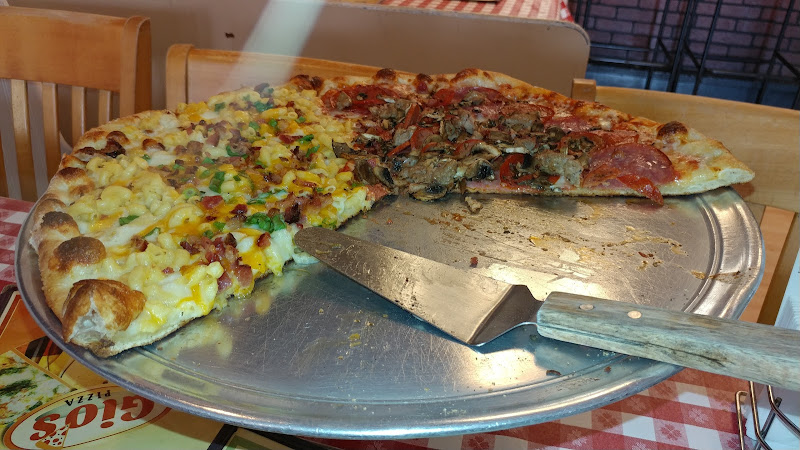 #4 best pizza place in Santa Rosa - Gio's Pizza