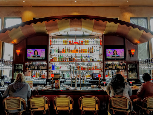 Restaurant «The Cheesecake Factory», reviews and photos, 5000 Shelbyville Rd, Louisville, KY 40207, USA