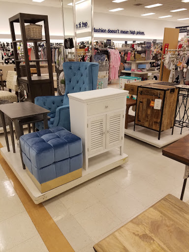 Department Store «Marshalls», reviews and photos, 533 S Broad St, Meriden, CT 06450, USA