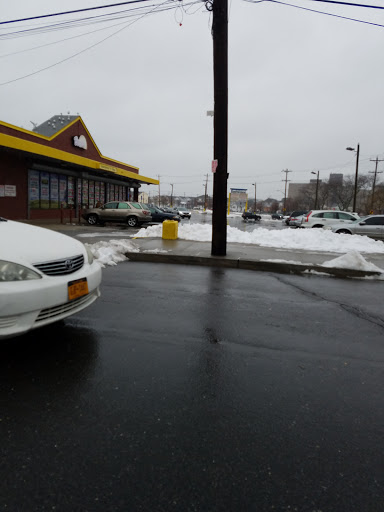 Grocery Store «Bravo Supermarkets», reviews and photos, 32-11 Beach Channel Dr, Far Rockaway, NY 11691, USA