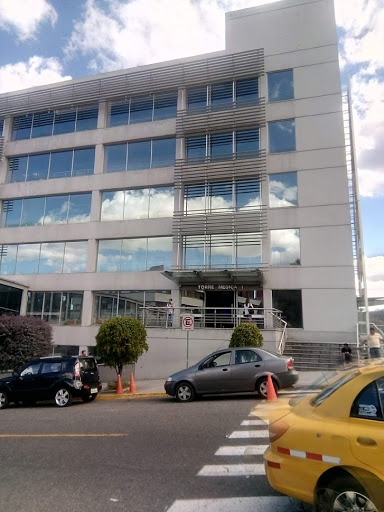 Especialistas absceso cutaneo Quito