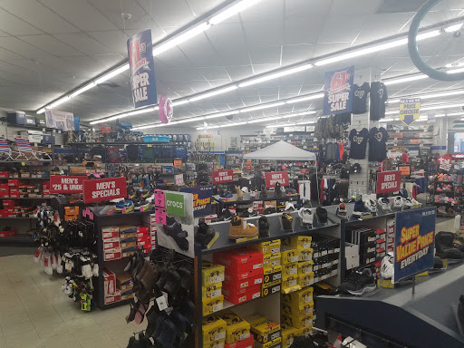 Sporting Goods Store «Big 5 Sporting Goods», reviews and photos, 7000 Topanga Canyon Blvd, Canoga Park, CA 91303, USA
