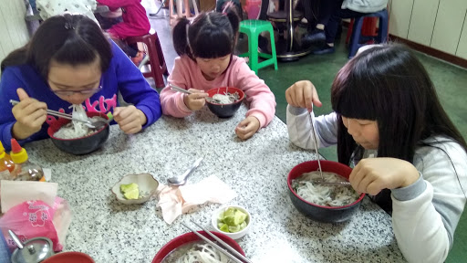 員東路無名越南小吃 的照片