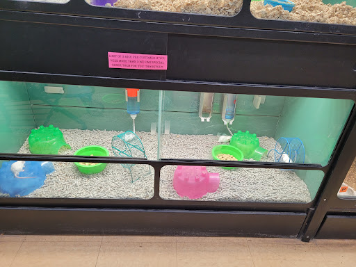 Pet Supply Store «Pet Supplies Plus», reviews and photos, 1368 N Galena Ave, Dixon, IL 61021, USA