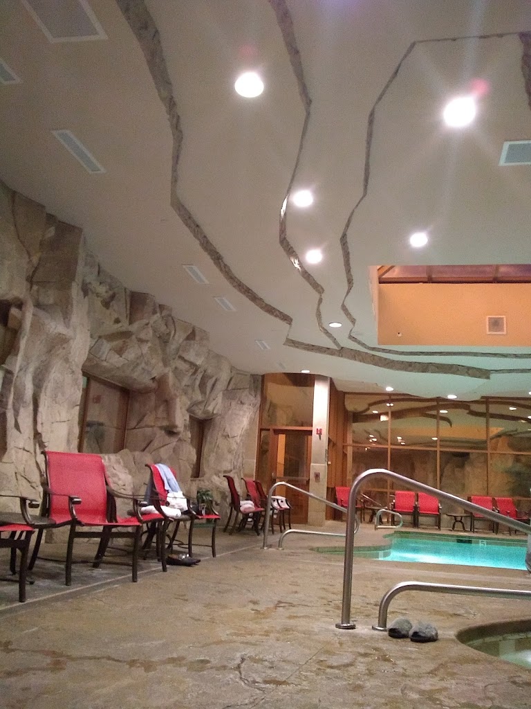 Golden Reflections Spa 38664