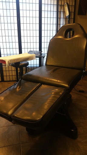 Tattoo Shop «Electric Land Tattoo Studio», reviews and photos, 7310 Harlem Ave, Bridgeview, IL 60455, USA