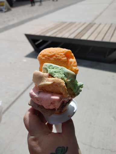 Ice Cream Shop «Original Rainbow Cone», reviews and photos, 840 E Grand Ave, Chicago, IL 60611, USA