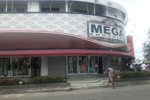 Mega Shopping 1 image