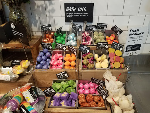 Cosmetics Store «Lush Cosmetics», reviews and photos, 303 Memorial City Way, Houston, TX 77024, USA