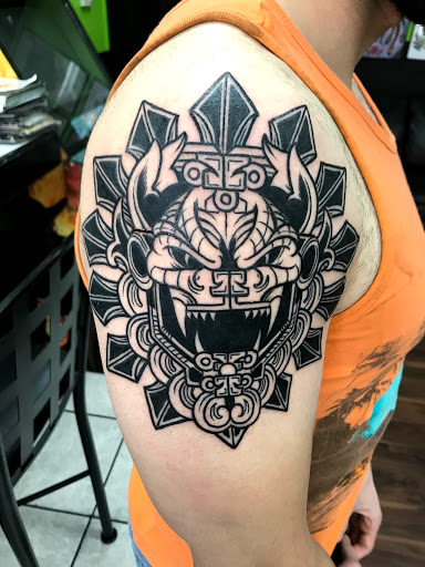 Tattoo Shop «Electric Voodoo Tattoo», reviews and photos, 34 Union Way # A, Vacaville, CA 95687, USA