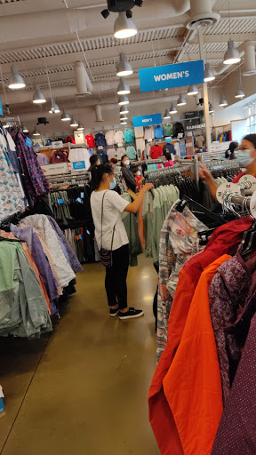 Sportswear Store «Columbia Sportswear Outlet Store», reviews and photos, 100 Citadel Dr #636, Commerce, CA 90040, USA