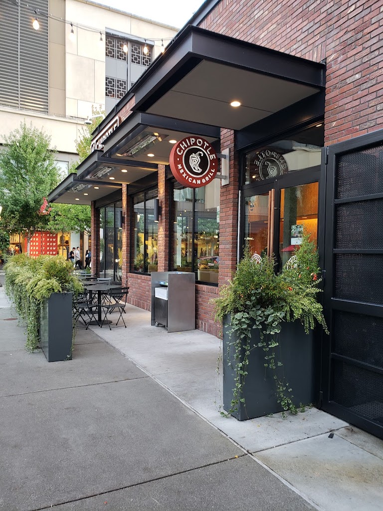 Chipotle Mexican Grill 98105