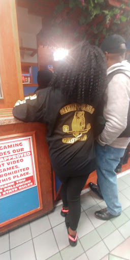 American Restaurant «Flanagans Restaurant», reviews and photos, 3201 Buckley Rd, North Chicago, IL 60064, USA