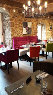 Atmosphère du Restaurant français Restaurant Le Louis XIII à Challans - n°12