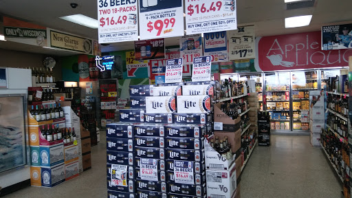 Liquor Store «Apple River Liquor», reviews and photos, 520 Main St, Somerset, WI 54025, USA