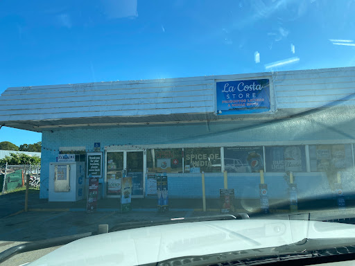 A To Z Discount Beverage / Spice of India, 3863 Bayshore Dr, Naples, FL 34112, USA, 