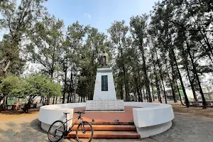 Plaza Confucio image