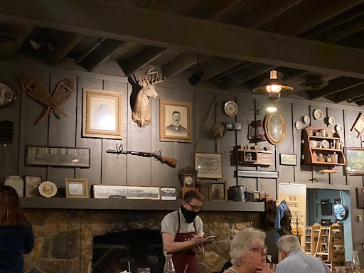 American Restaurant «Cracker Barrel Old Country Store», reviews and photos, 380 N Jacob Dr, Bloomington, IN 47404, USA