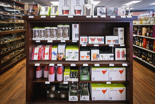 Liquor Store «11th Avenue Liquor», reviews and photos, 1040 SE Hawthorne Blvd, Portland, OR 97214, USA