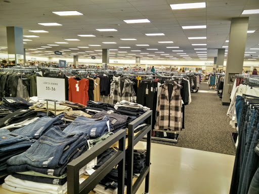 Department Store «Nordstrom Rack Sunset Valley Shopping Center», reviews and photos, 5601 Brodie Ln, Sunset Valley, TX 78745, USA