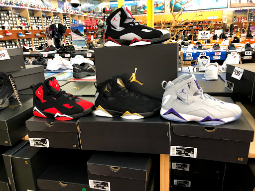 Shoe Store «Shoe City», reviews and photos, 4450 Firestone Blvd, South Gate, CA 90280, USA
